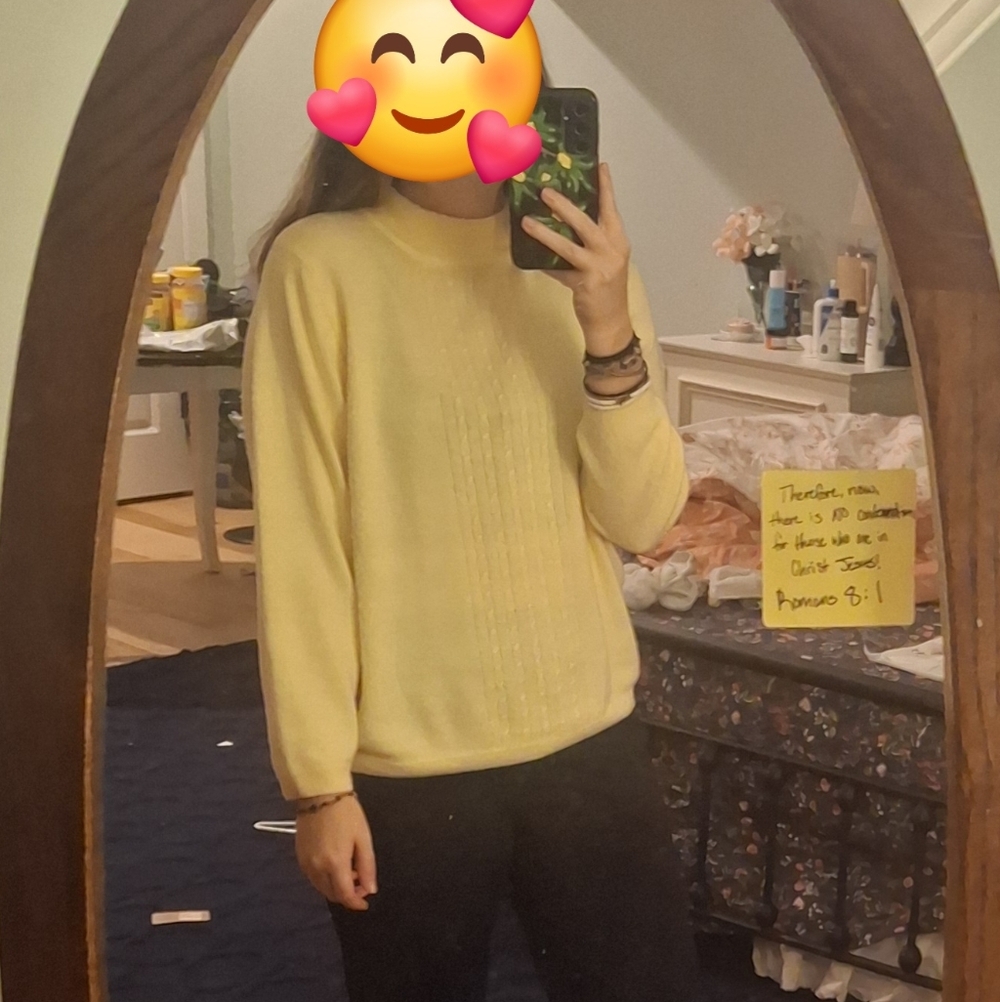 Women's Pale Yellow Knit Sweater